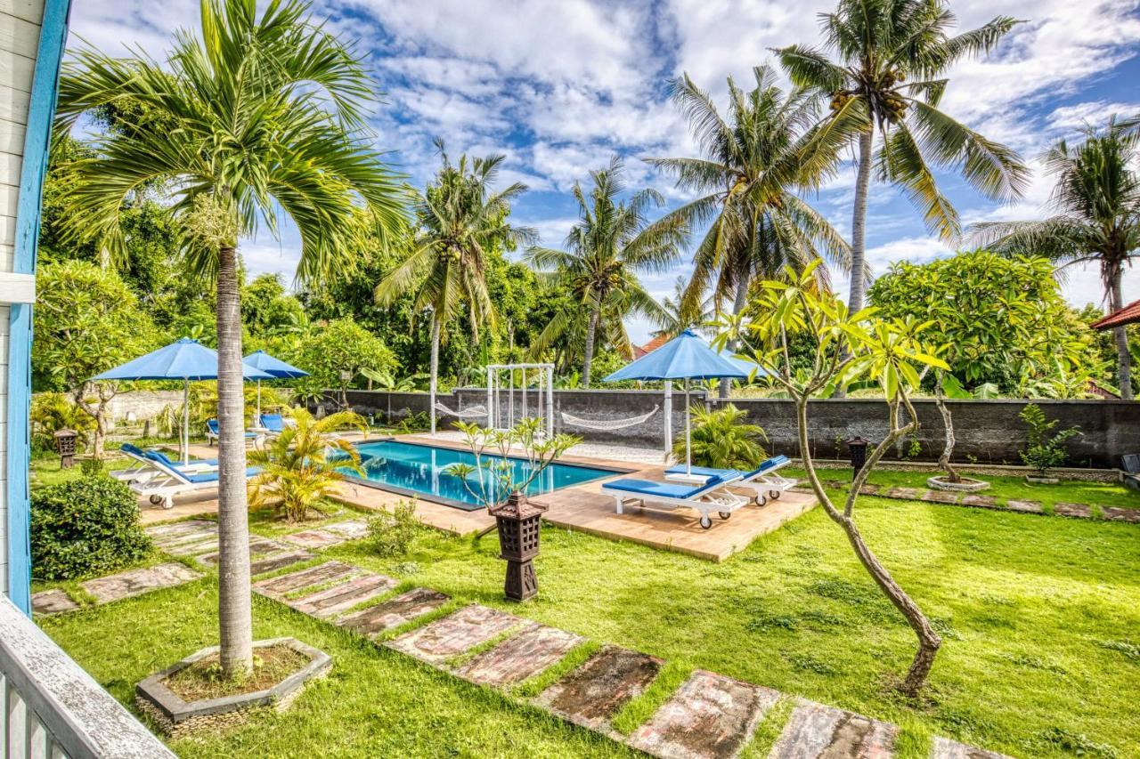 Megaland Bungalow Batununggul Bagian luar foto
